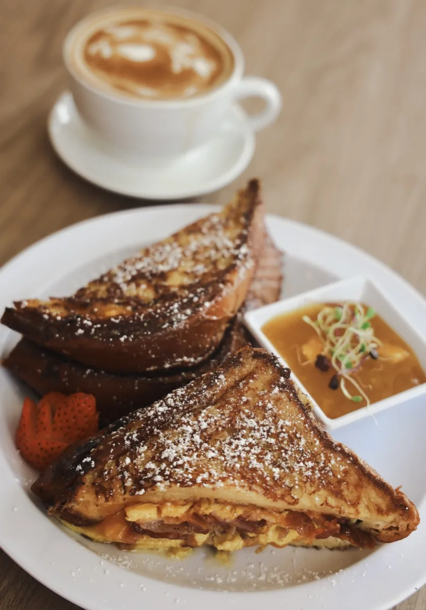 French toast brunch at Fefis